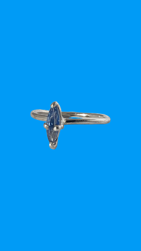 Itty Bitty Sapphire ring